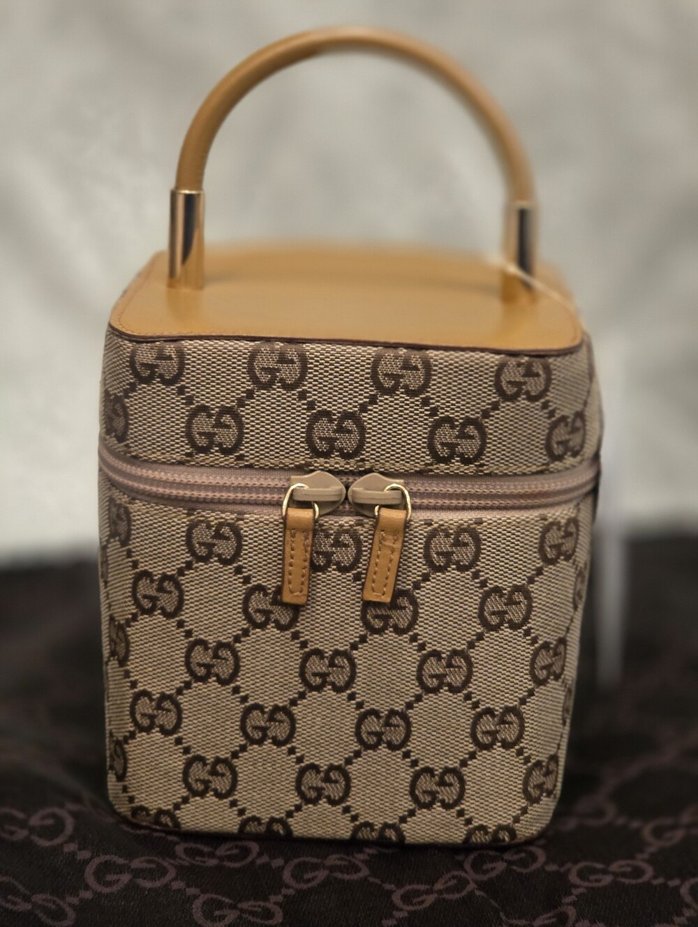 Gucci Travel Vanity Bag Vintage 1990s Lime New Condition W Original Dust Bag